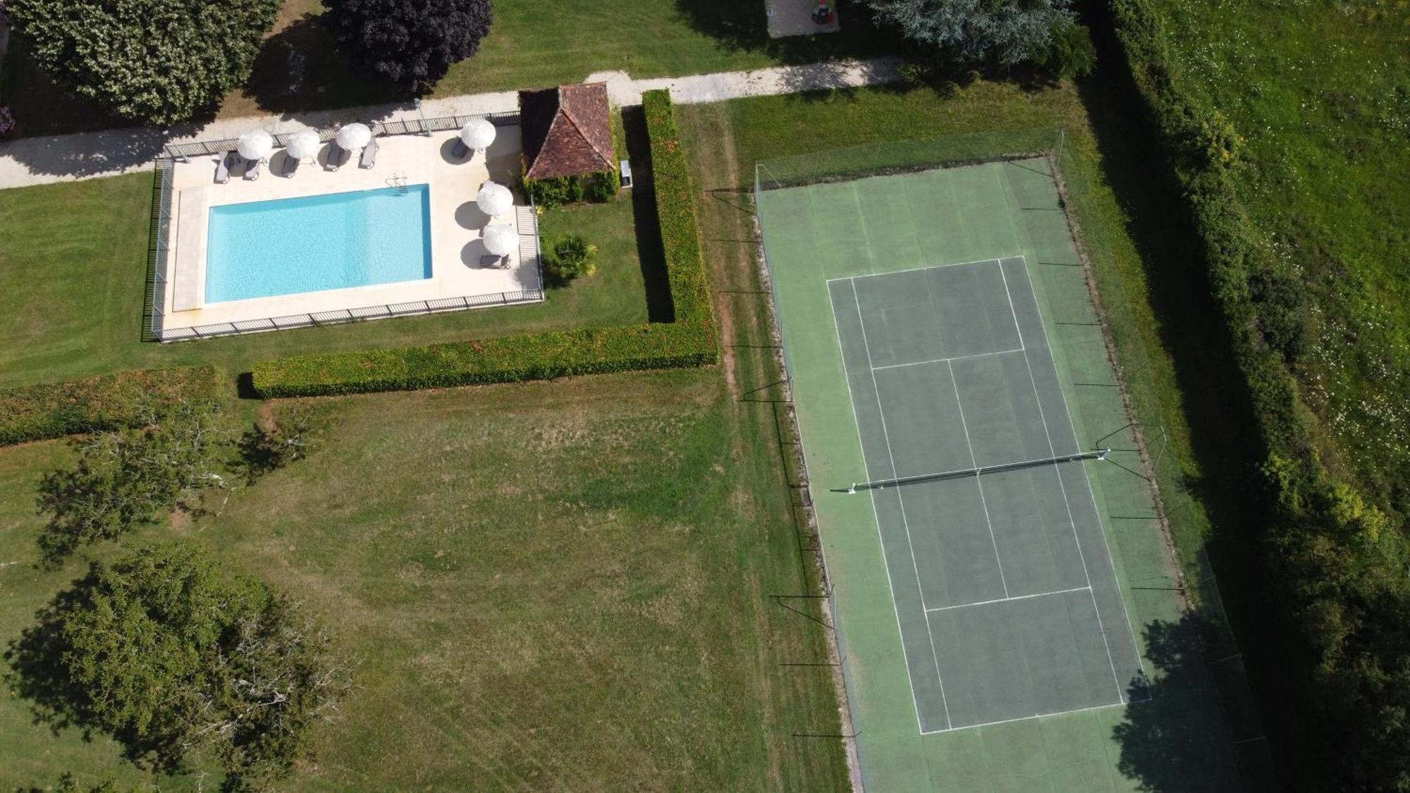 Hotel Domaine Jolidetour Climatise, Piscine Et Tennis Prives Saint-Crépin-et-Carlucet Exterior foto